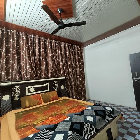 Keshav Narayan Home Stay Mathura Exterior foto